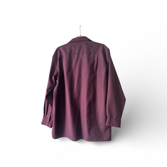 Elegant Maroon Button-Down Shirt for Men size L size 16-16.5 - Picture 2 of 11